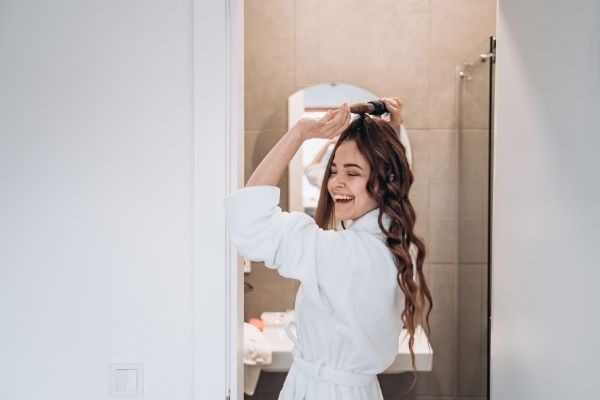 Working Mom Hair Care: Quick, Easy, & Stylish Options