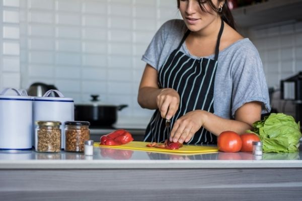 10 Easy Food Prep Tips For Busy Moms