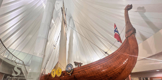 Hjemkomst Center ship