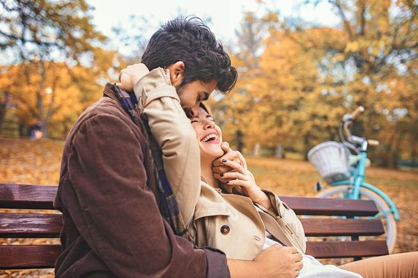 42 Romantic Fall Date Ideas - Fun Fall Dates for Couples 2023