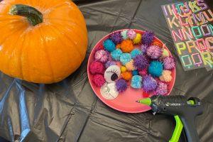 Ways to decorate a pumpkin.