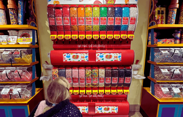 candy stores in Fargo