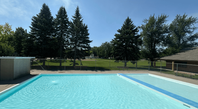 Moorhead wading pool