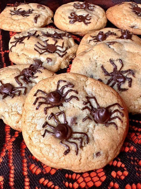 Halloween-themed dinner and movie