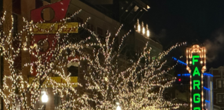 Where to Look at Christmas Lights in Fargo & Moorhead