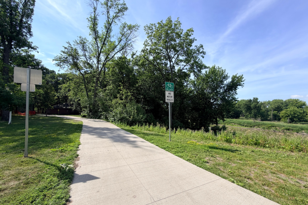 hike paths in Fargo