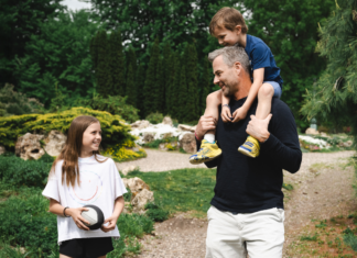 Start Smart: Tips for Teaching Kids Money Skills Early